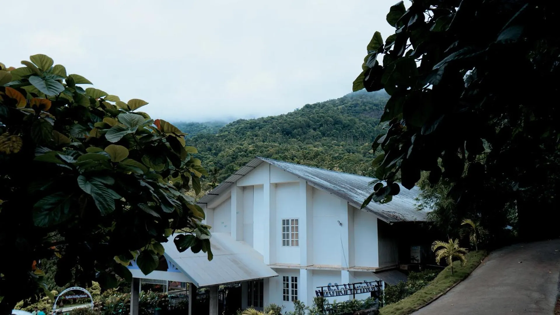 Vythiri Holiday Resort, Wayanad Feriested