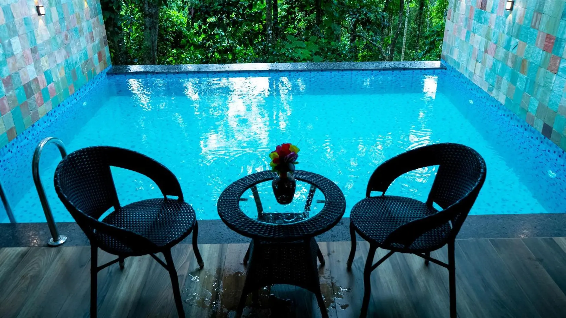 Vythiri Holiday Resort, Wayanad 4*,